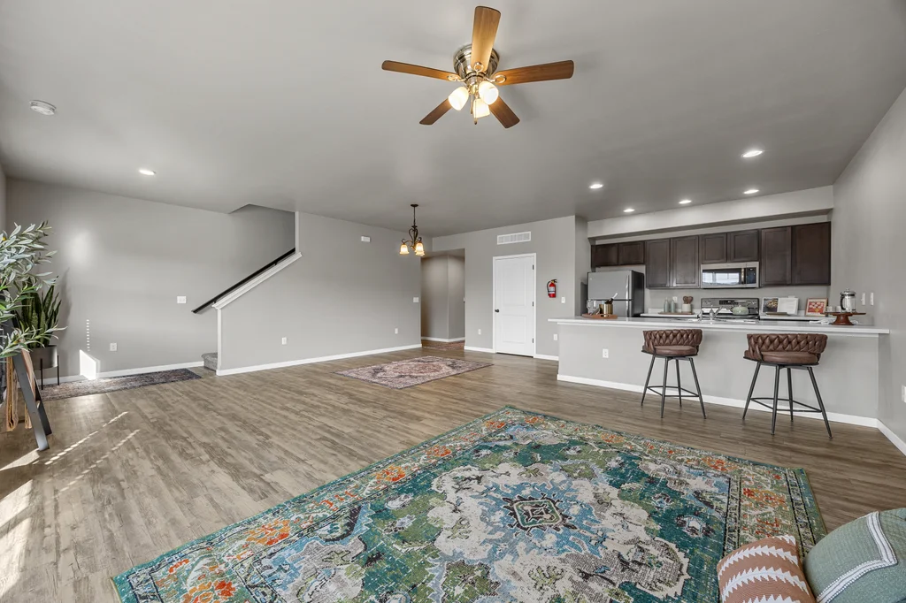 290_Kenneth_Dr (6 of 25)