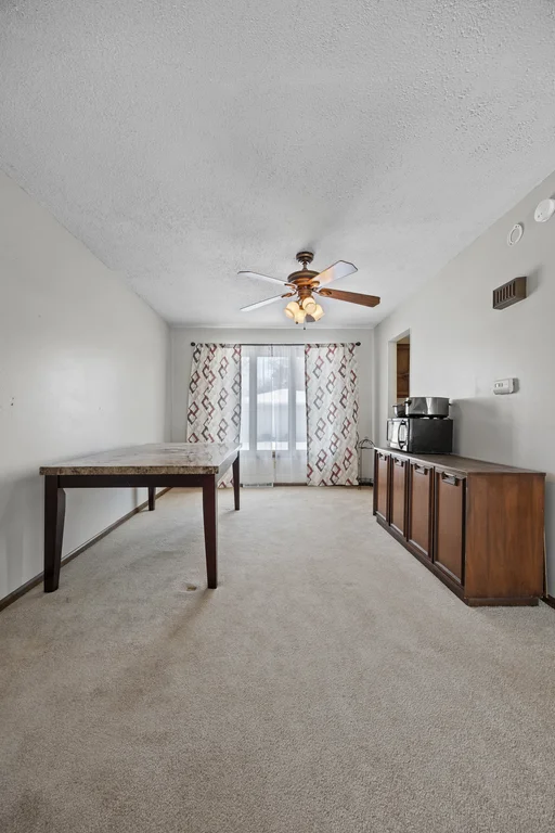 4642_Aspen_Ln_NE (10 of 40)