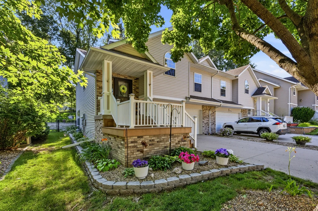 2340_Catskill_Ct-01