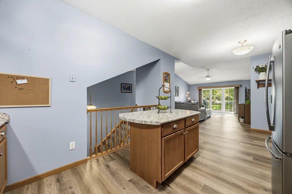 2340_Catskill_Ct-10