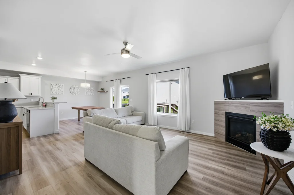 1110_Leann_Cir-02-2