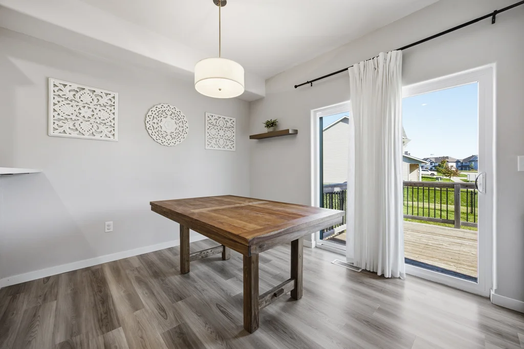 1110_Leann_Cir-05