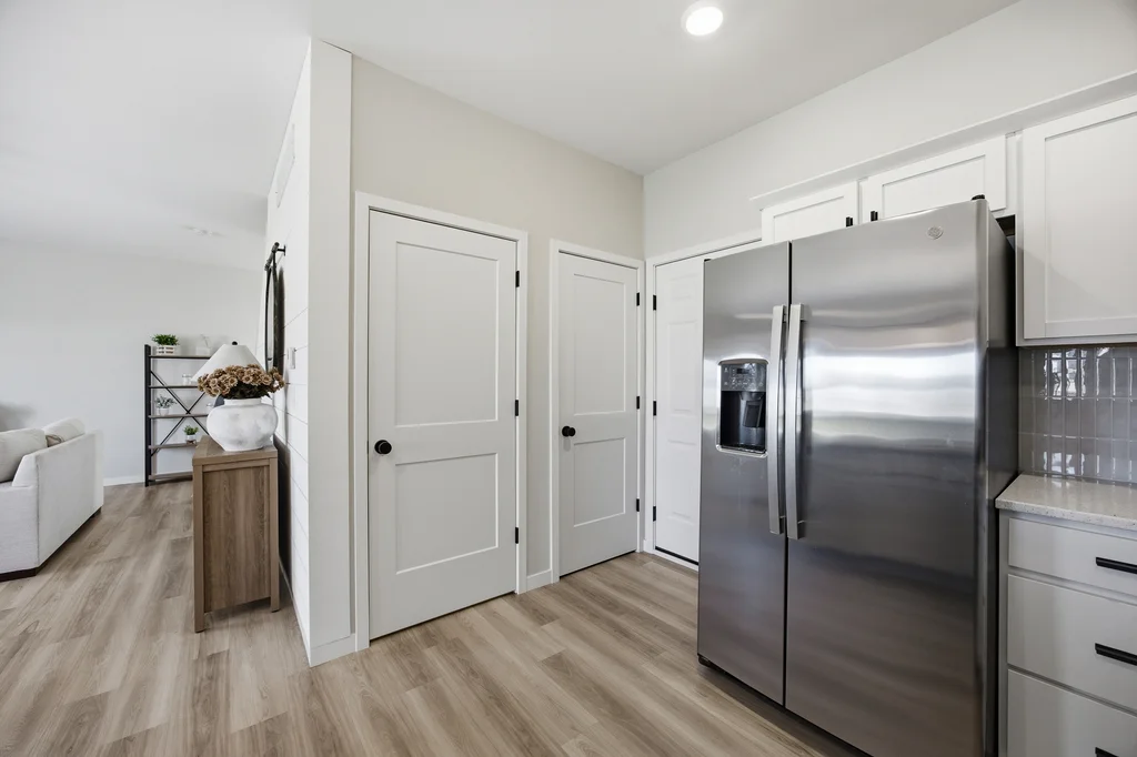 1110_Leann_Cir-07