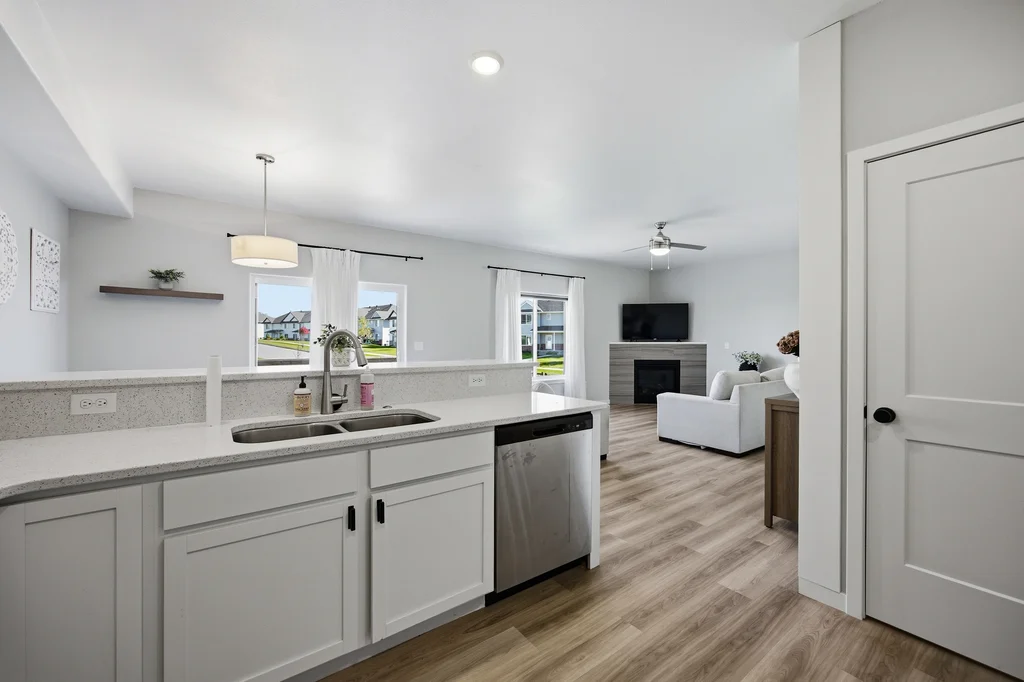 1110_Leann_Cir-08