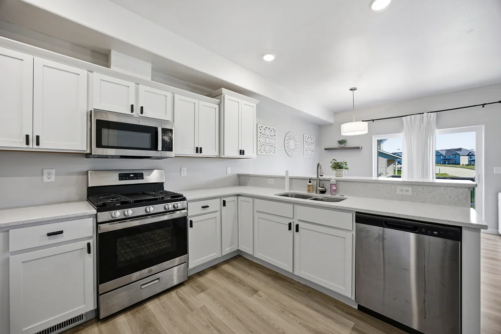 1110_Leann_Cir-09