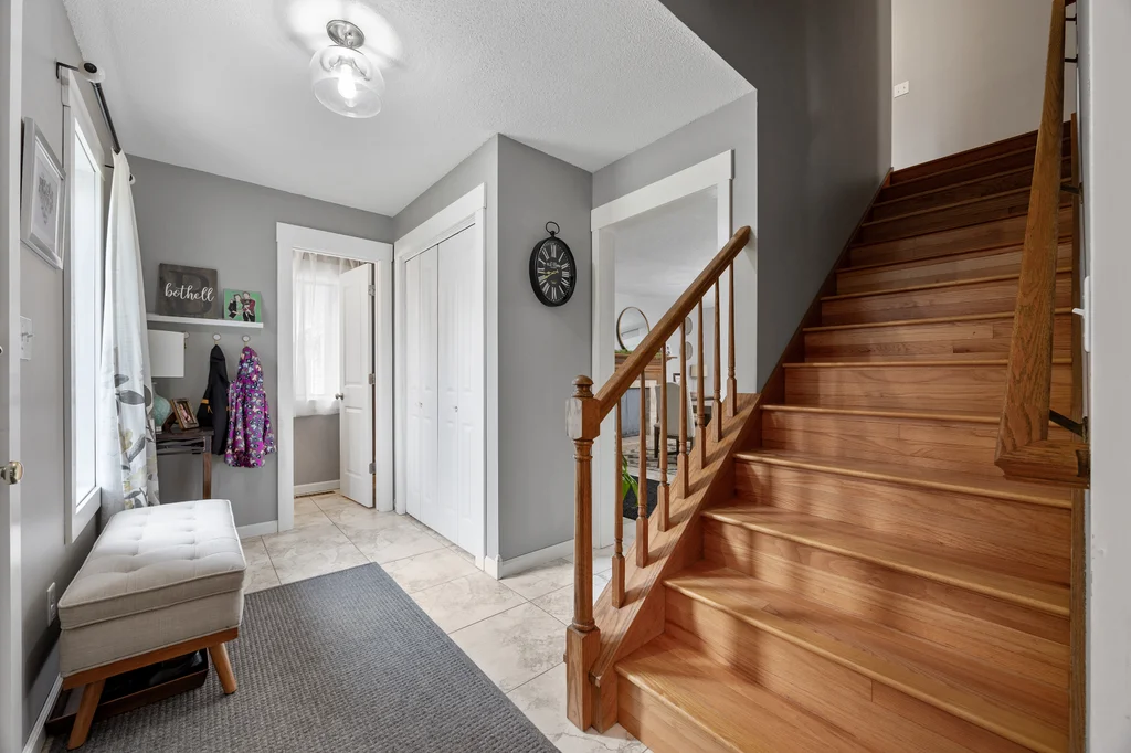 2365_Banbury_St_NE (3 of 35)