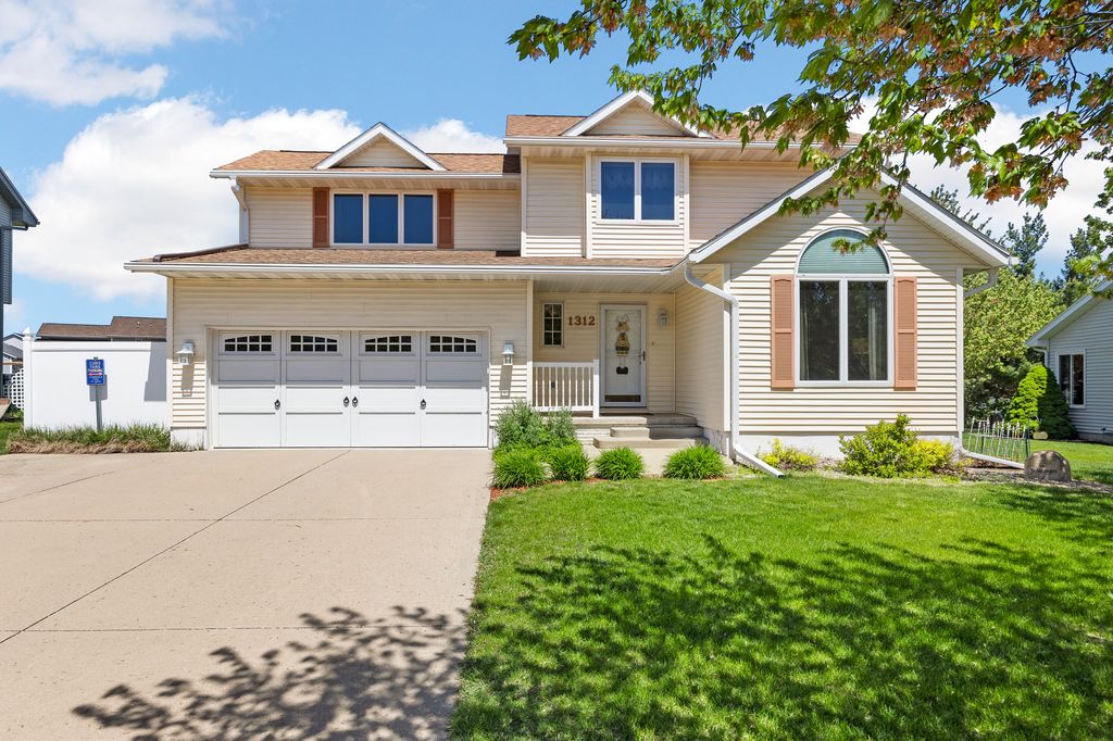1312_Prairieview_Dr (1 of 25)