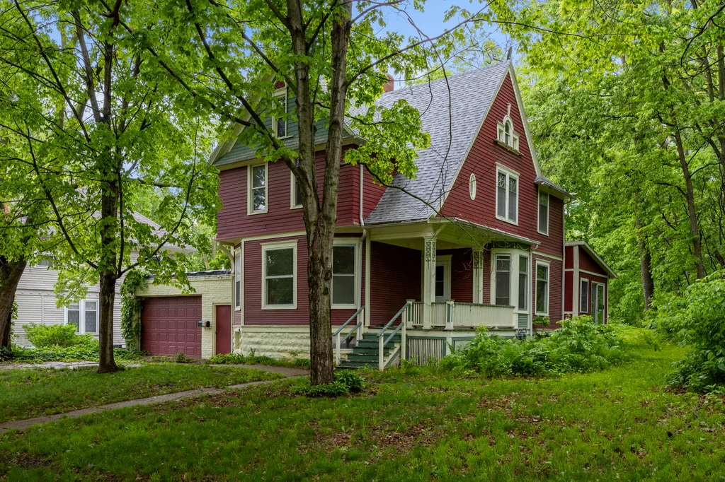 320_W_College_Blvd_SW-EXT-01