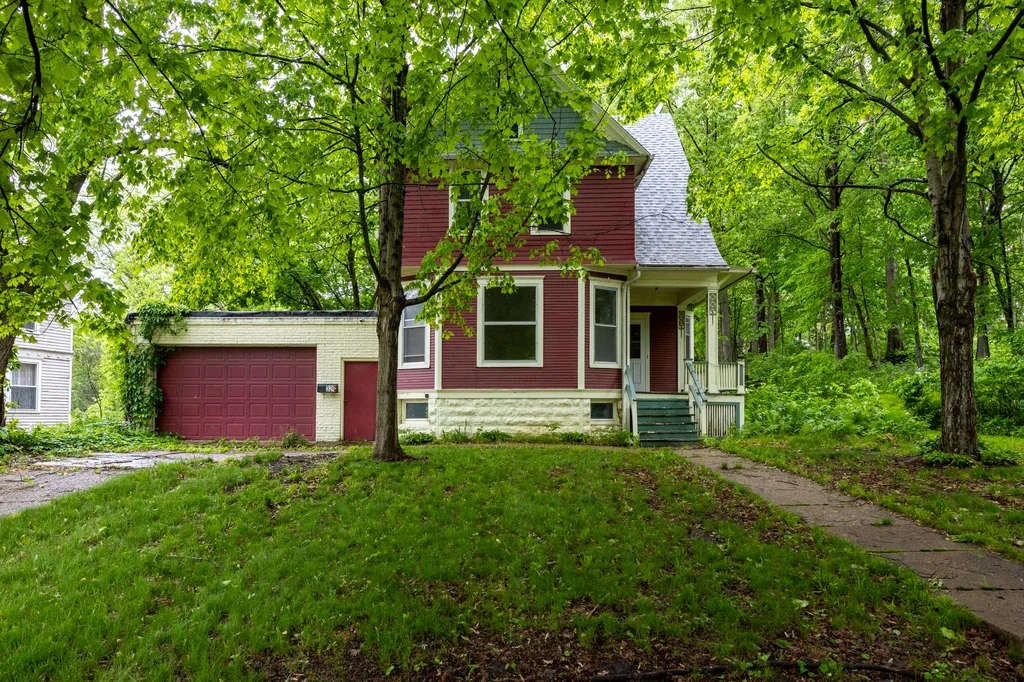 320_W_College_Blvd_SW-EXT-02