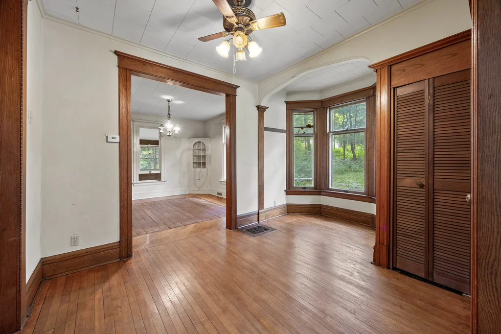 320_W_College_Blvd_SW-INT (1 of 24)