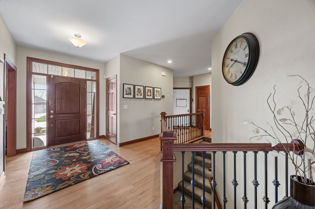 265_White_Pine_Cir-04