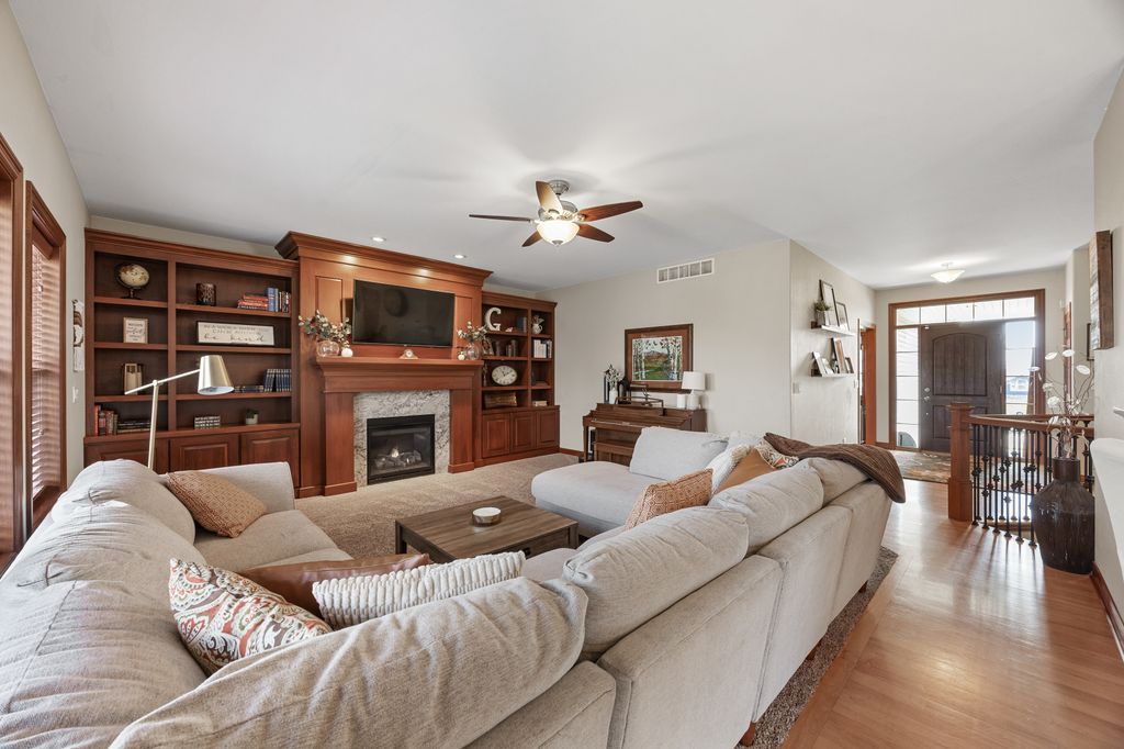 265_White_Pine_Cir-09