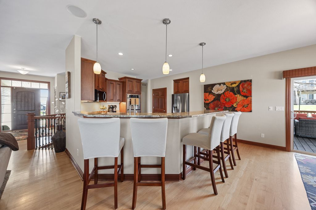 265_White_Pine_Cir-10