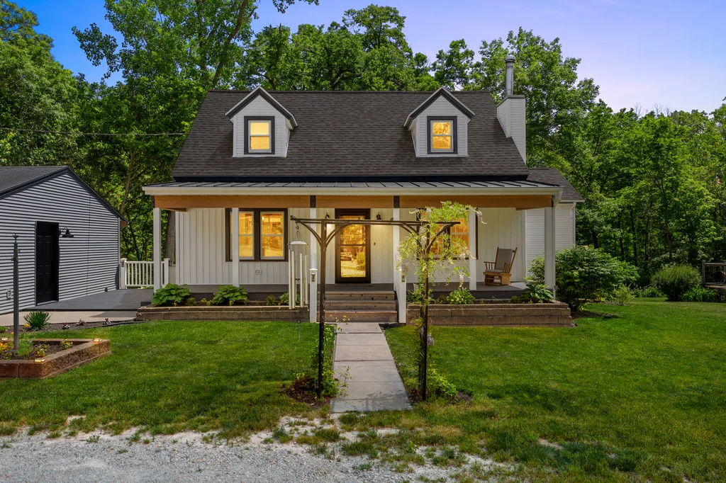 1388_Hickory_Hollow-1