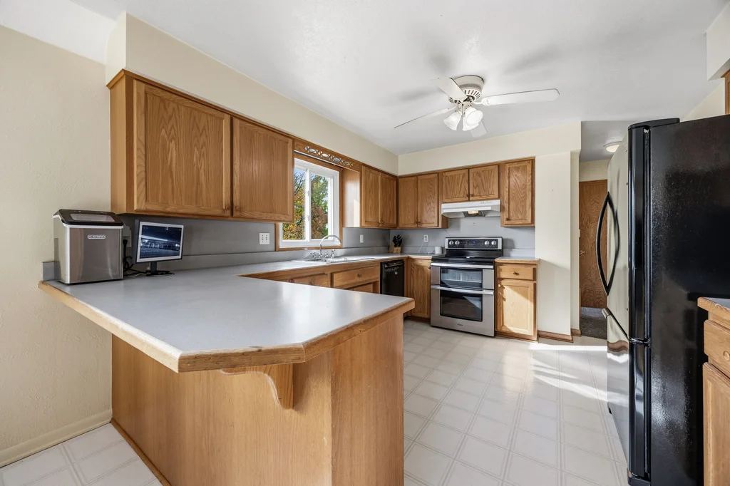 3313_Crestwood_Dr_NW (10 of 32)