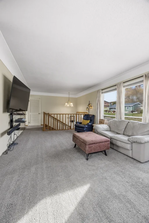 3313_Crestwood_Dr_NW (8 of 32)