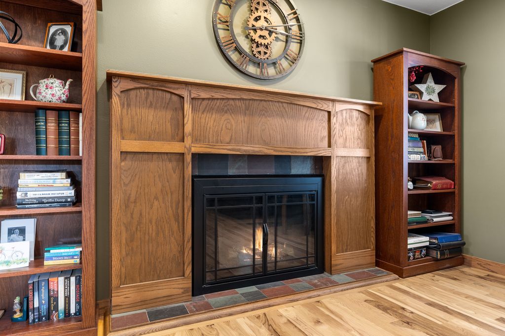 3_Crestwood_Cir (10 of 59)