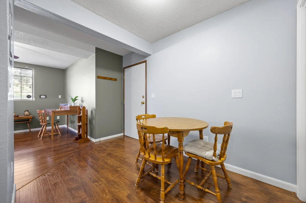 142_Elm_Ridge_Dr (9 of 20)