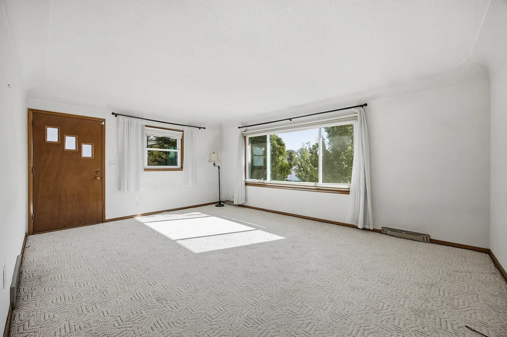 218_La_Salle_Dr_SW-04