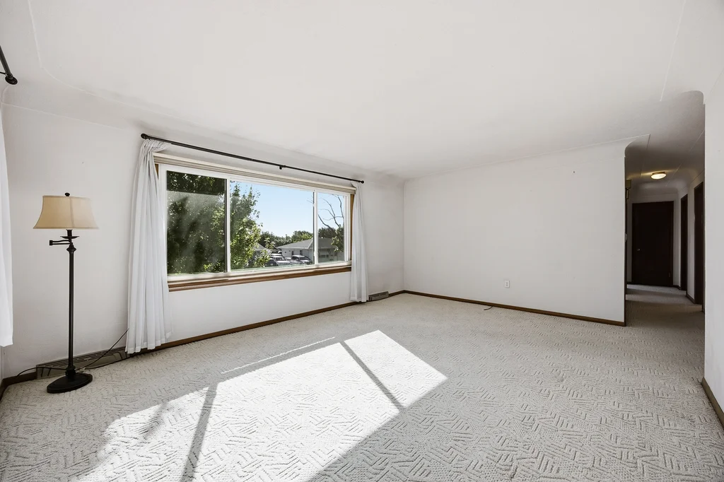 218_La_Salle_Dr_SW-05