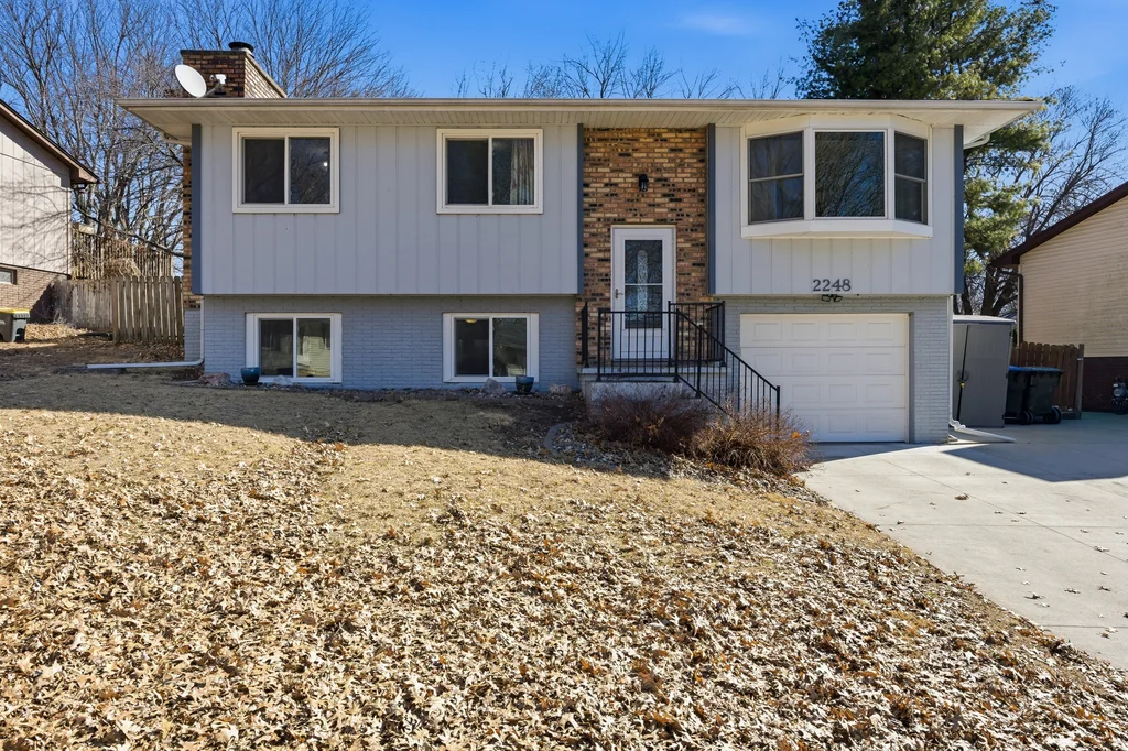 2248_Russell_Dr (2 of 32)