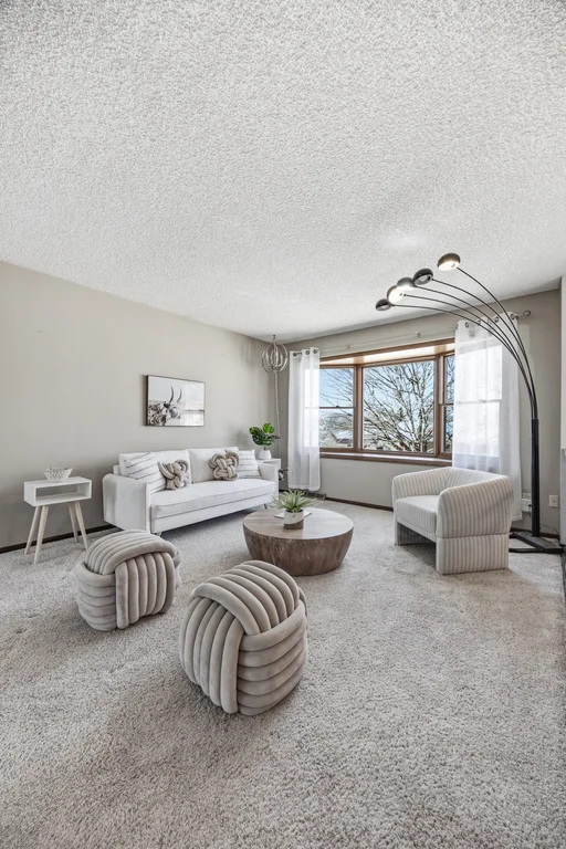 2248_Russell_Dr (6 of 32)