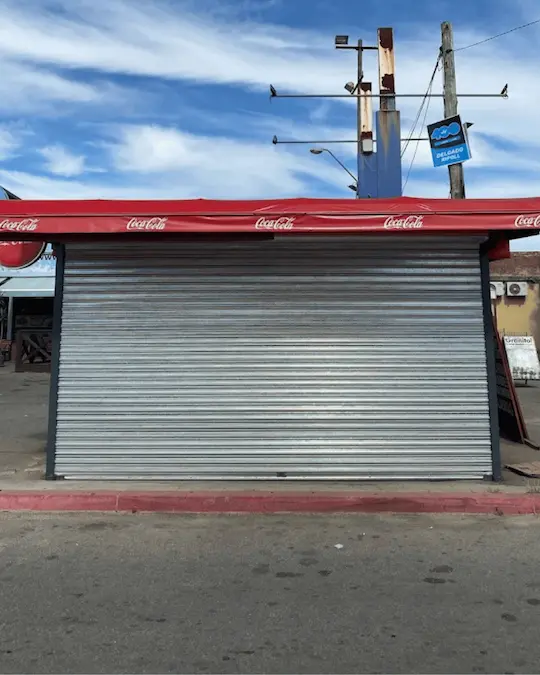 Reparación completada en local comercial