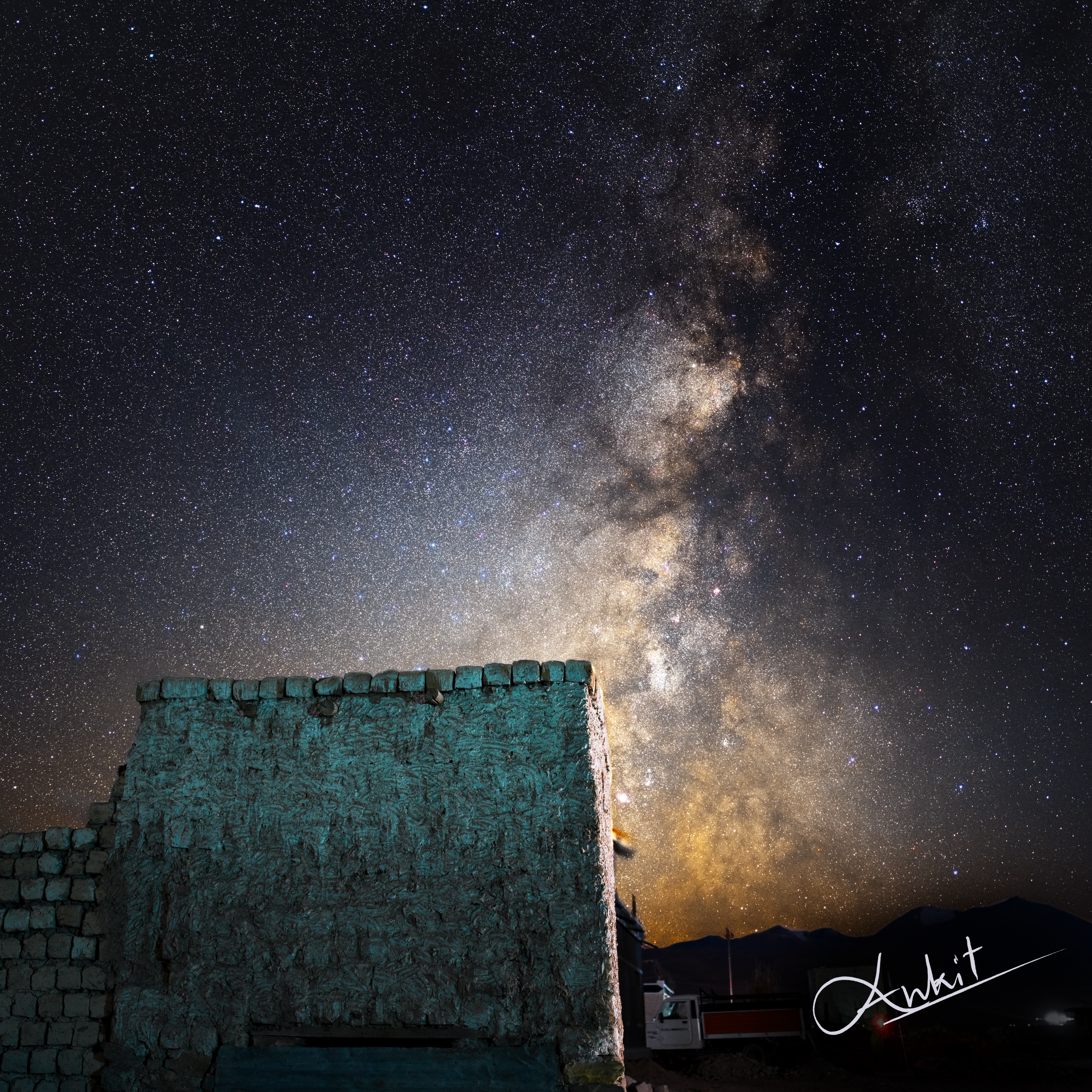 Hanle’s Night: A Portal to the Cosmos