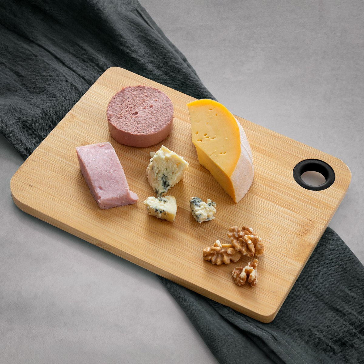 Tabla de corte "GOUDA" — vista 6 · GF Group