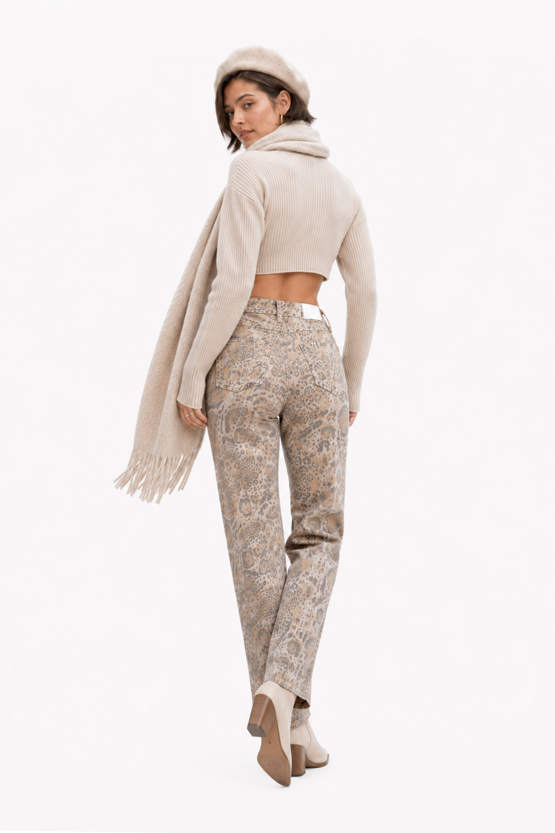 Pantalón regular Mujer Jess