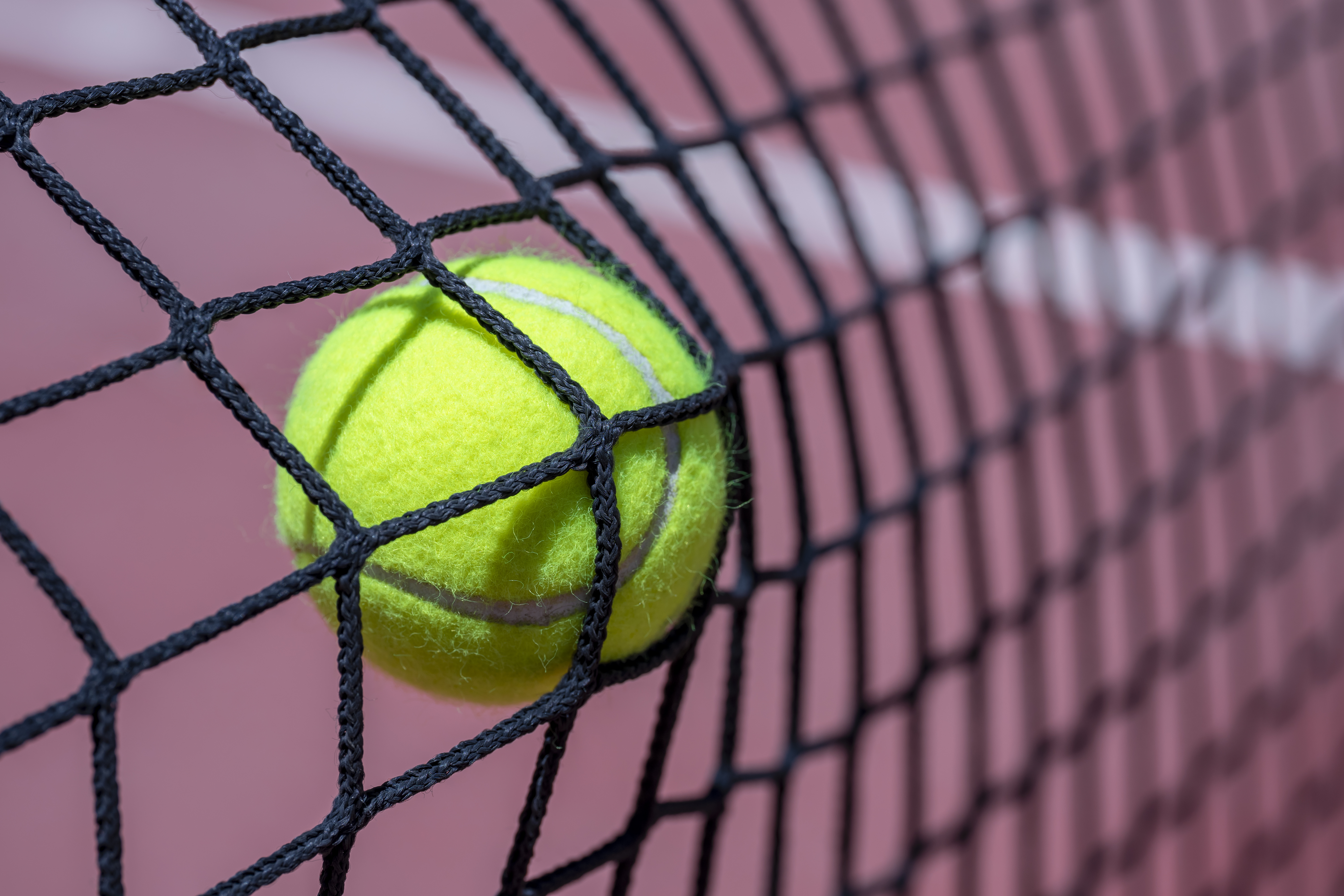 Padel Balls vs. Tennis Balls: Key Differences Every Player Should Know