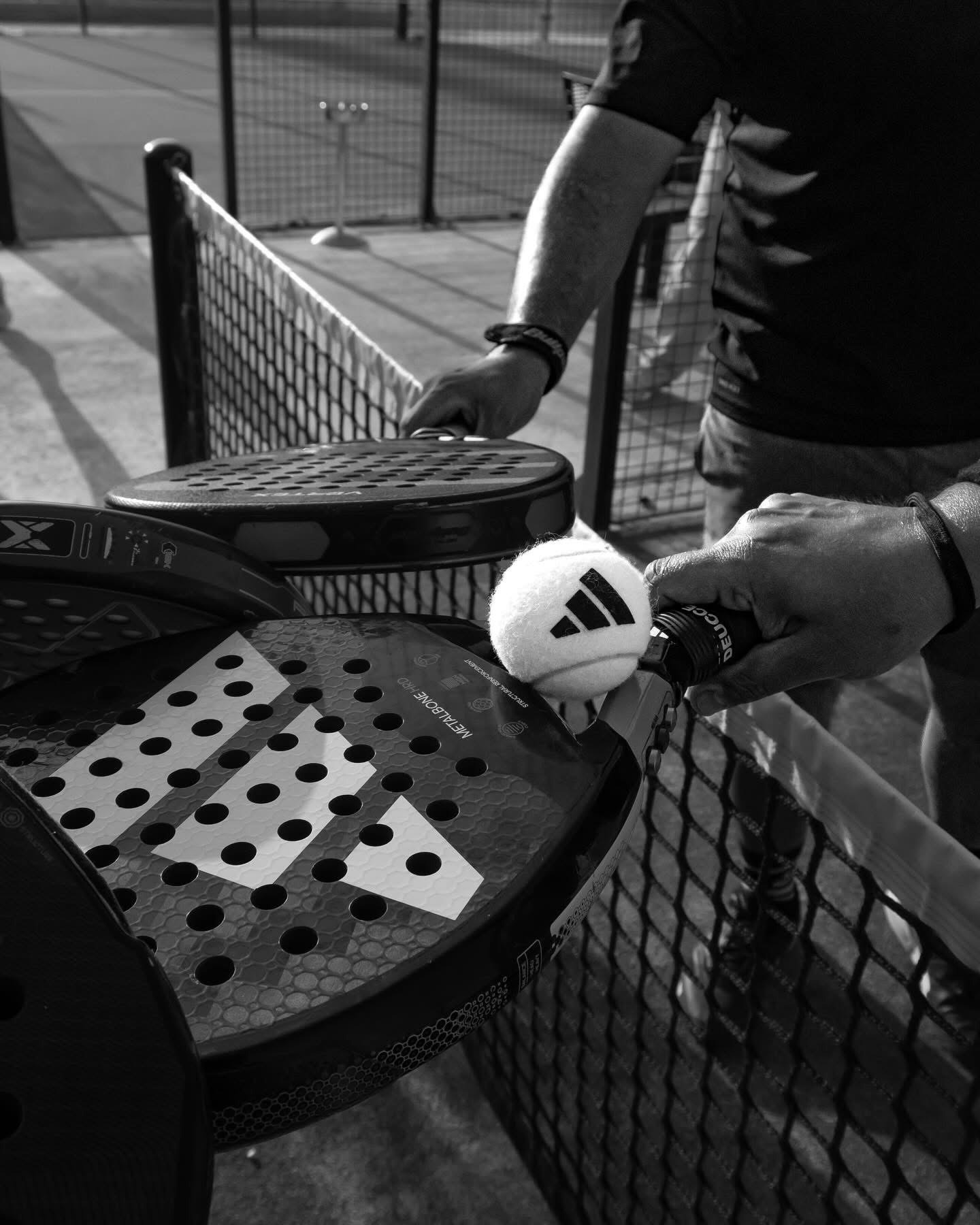 Padel Club 833 logo