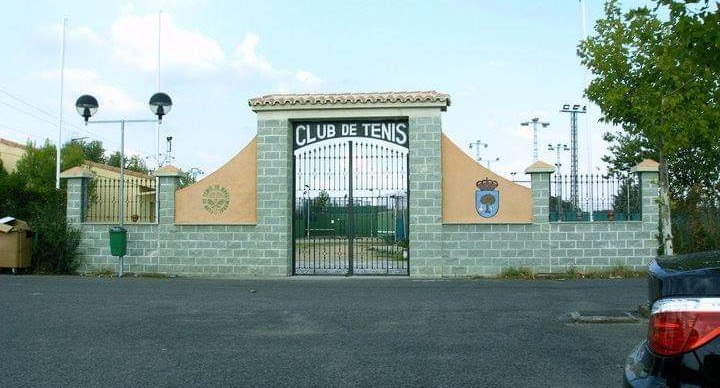 Club de Tenis y Pádel Navalmoral logo