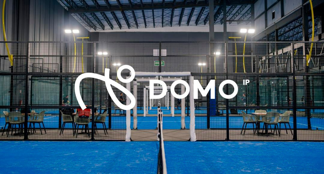 DOMO indoor padel logo