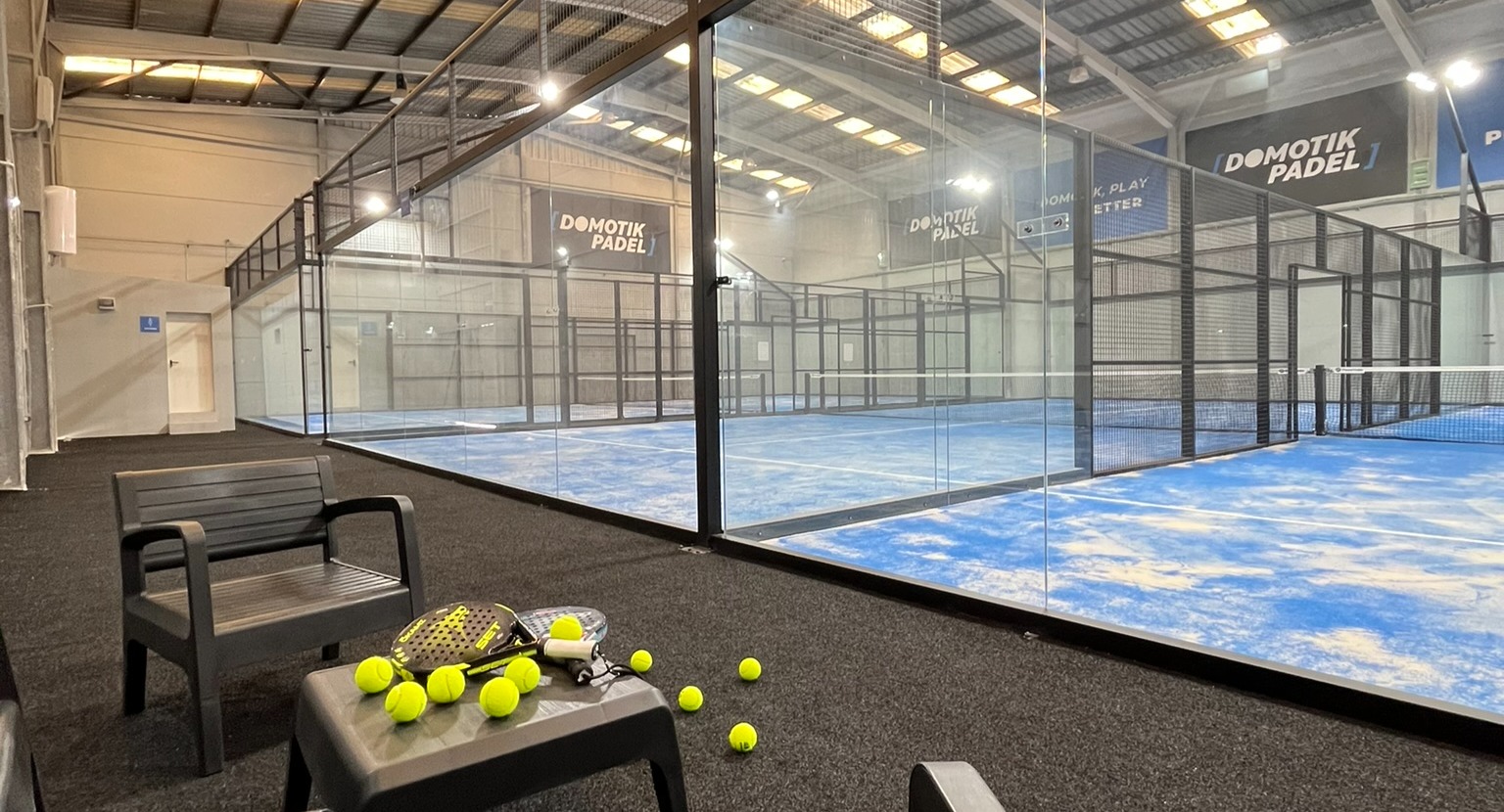 [ DOMOTIK PADEL ]  Montserrat logo
