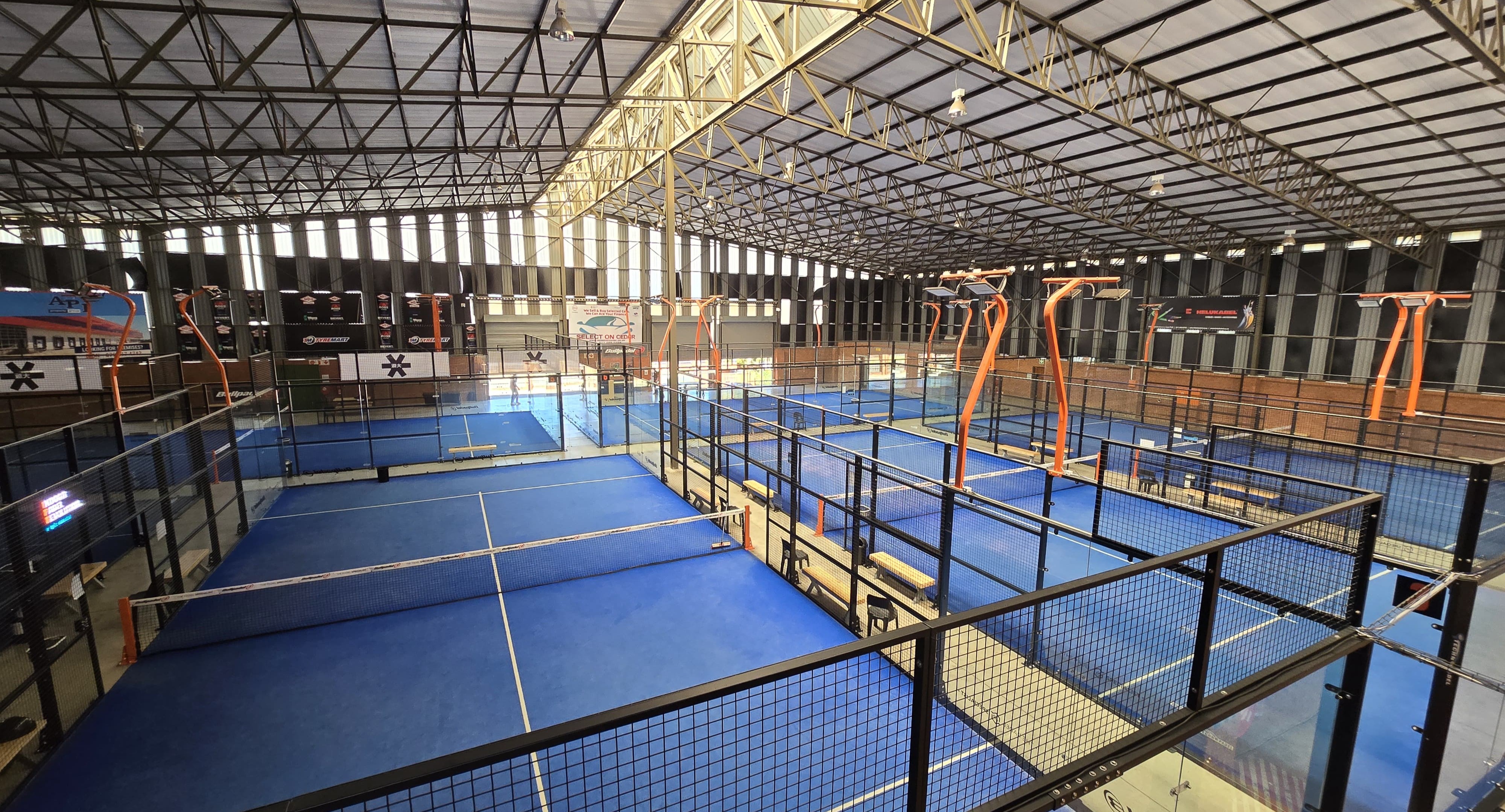 Indoor Padel Revolution - IPR. logo