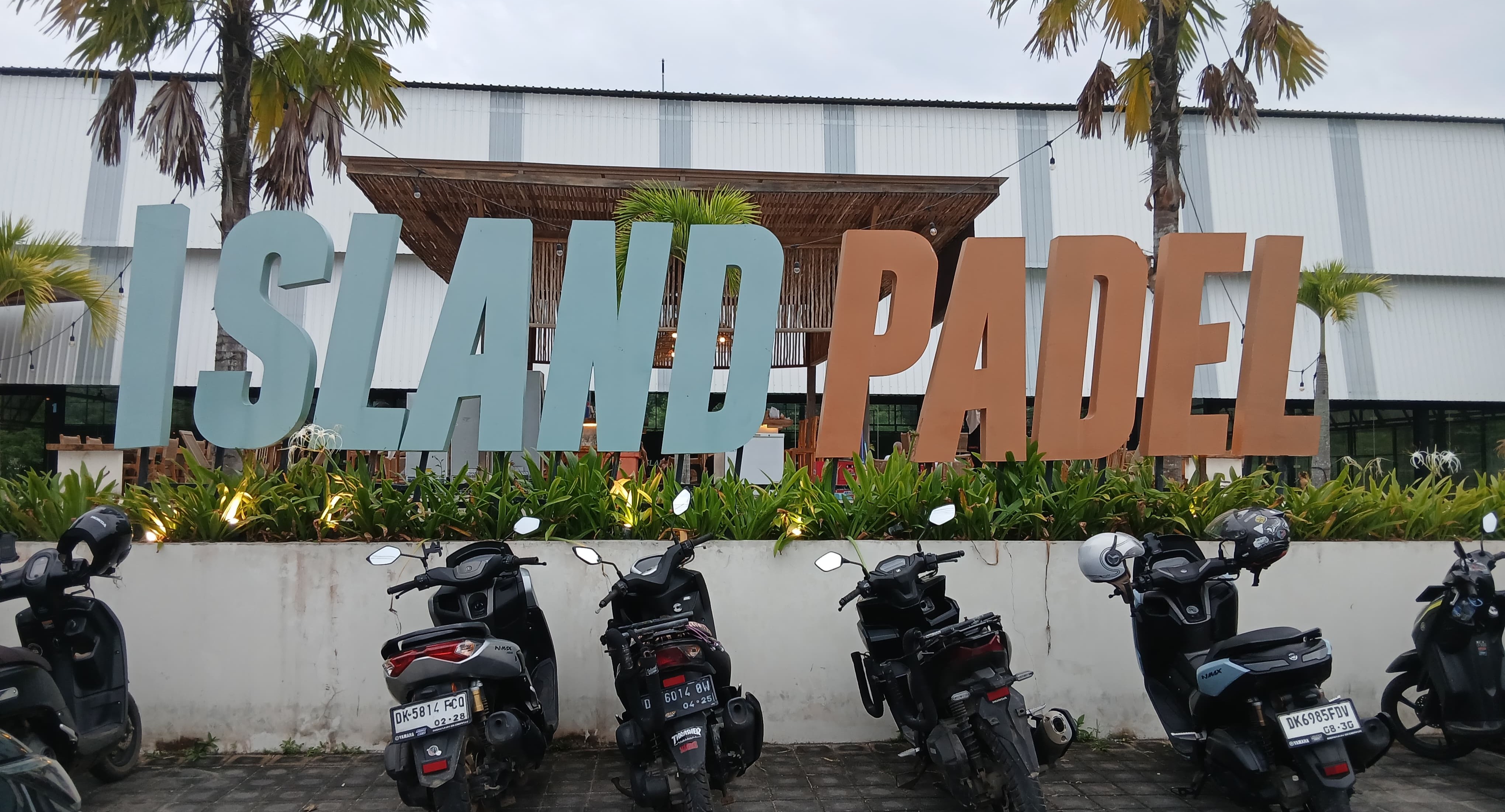 Island Sports Uluwatu logo