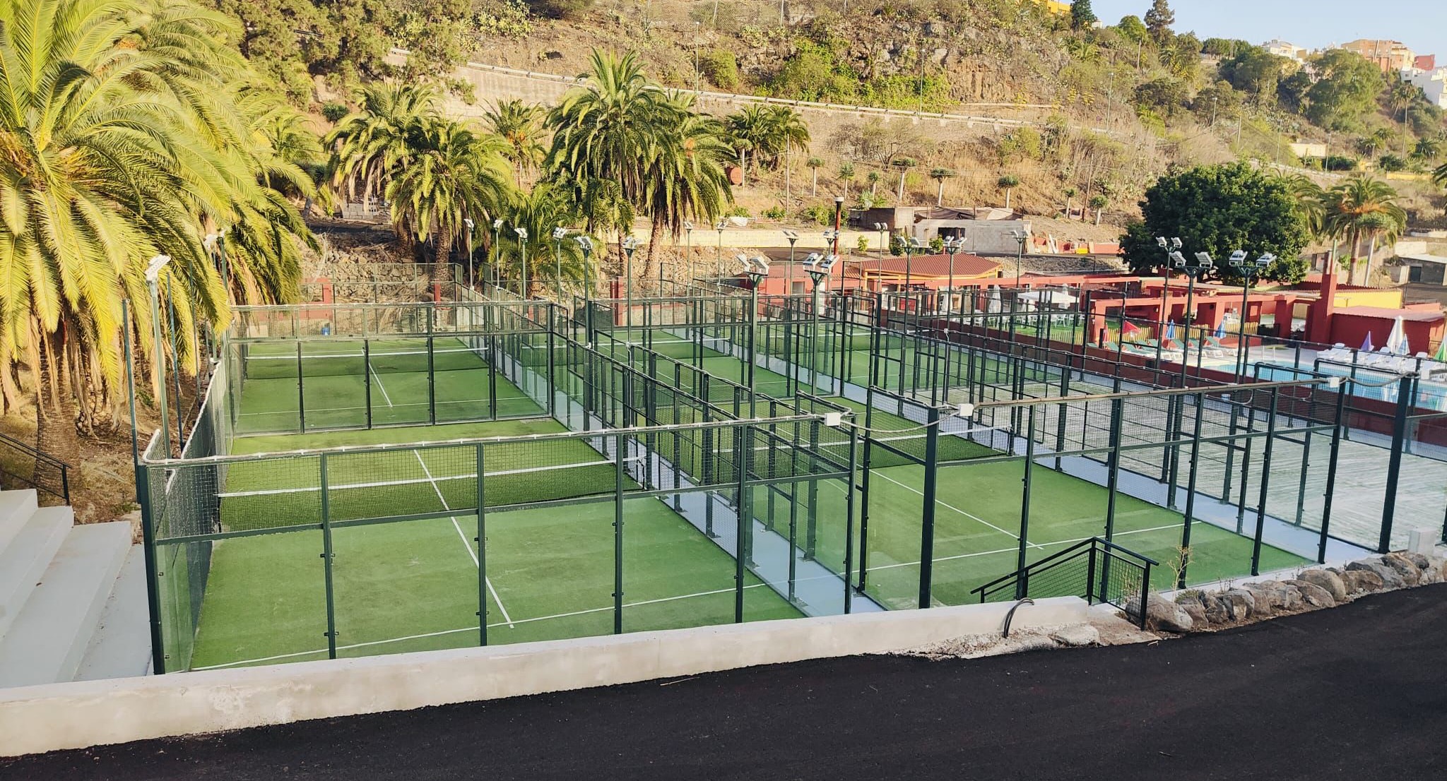 Las Grutas Padel logo