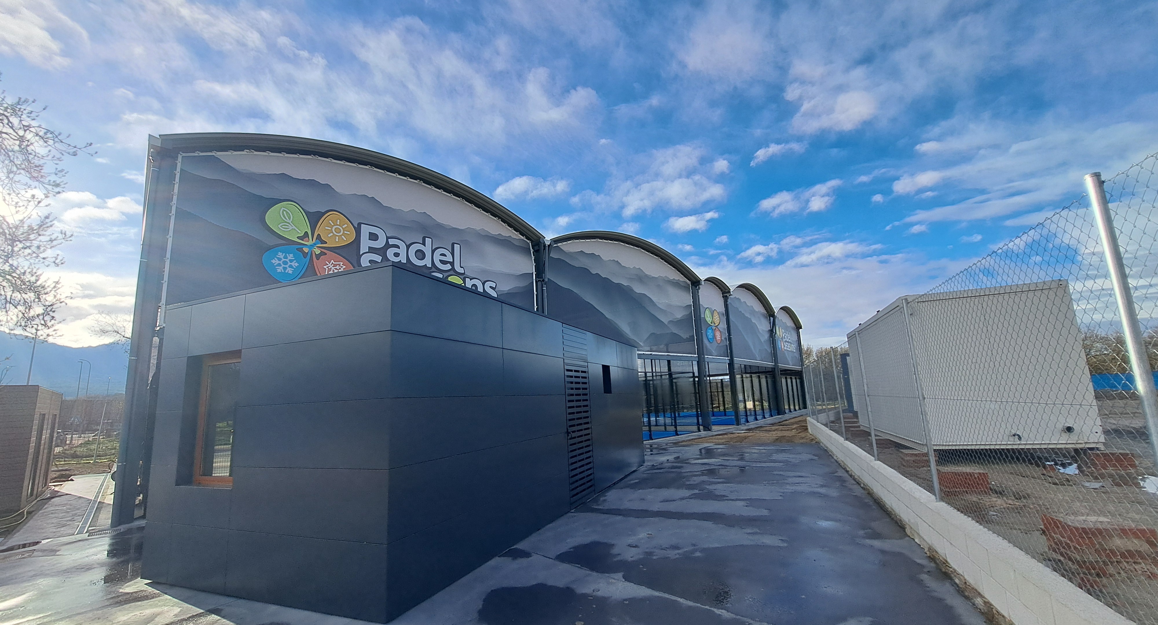 PADEL SEASONS logo