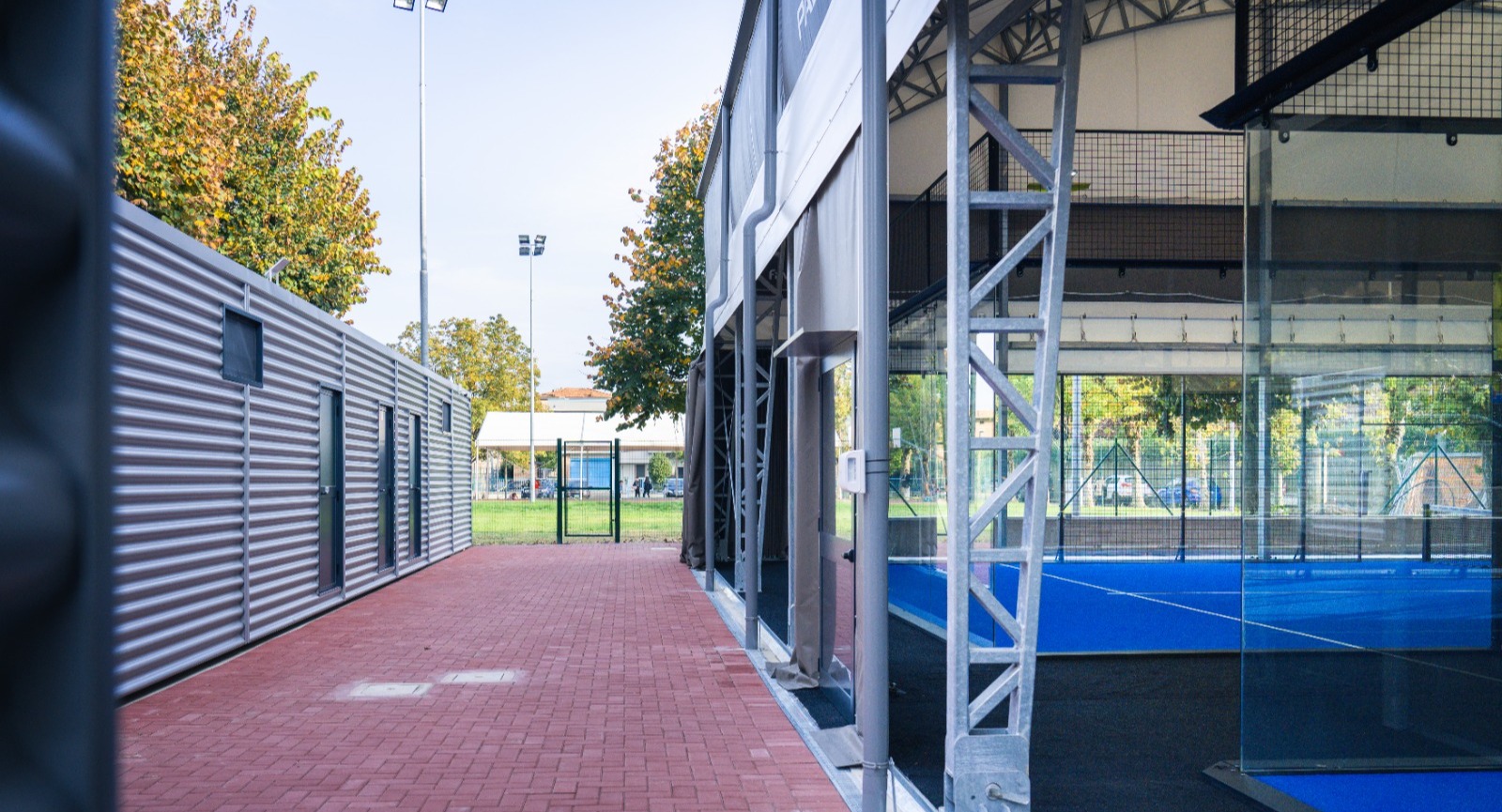 SKY BLU PADEL logo