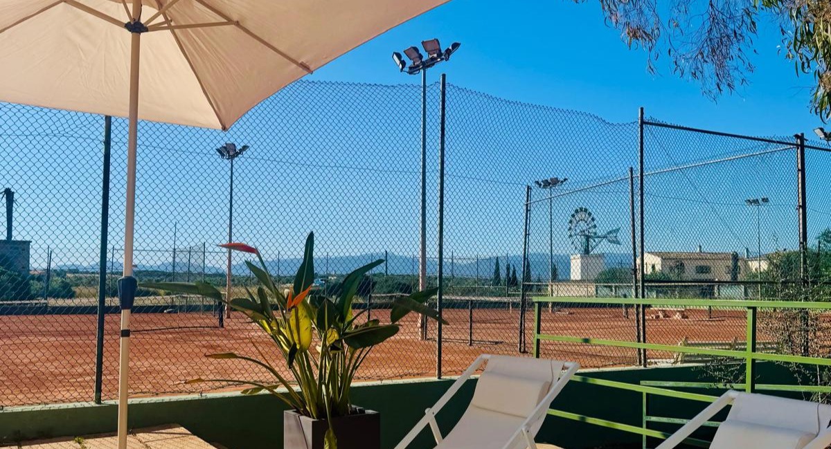 Unity Tennis Club logo
