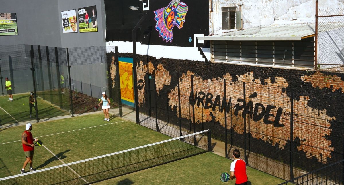 Urban Padel Life  logo