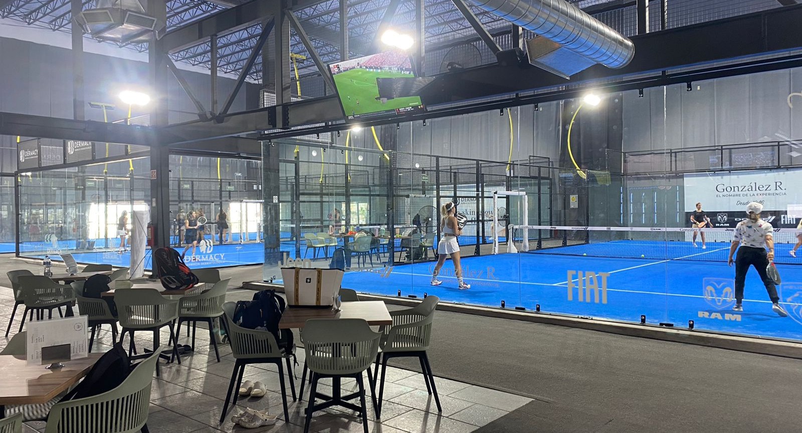 DOMO indoor padel