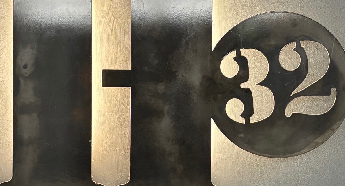 Hangar32