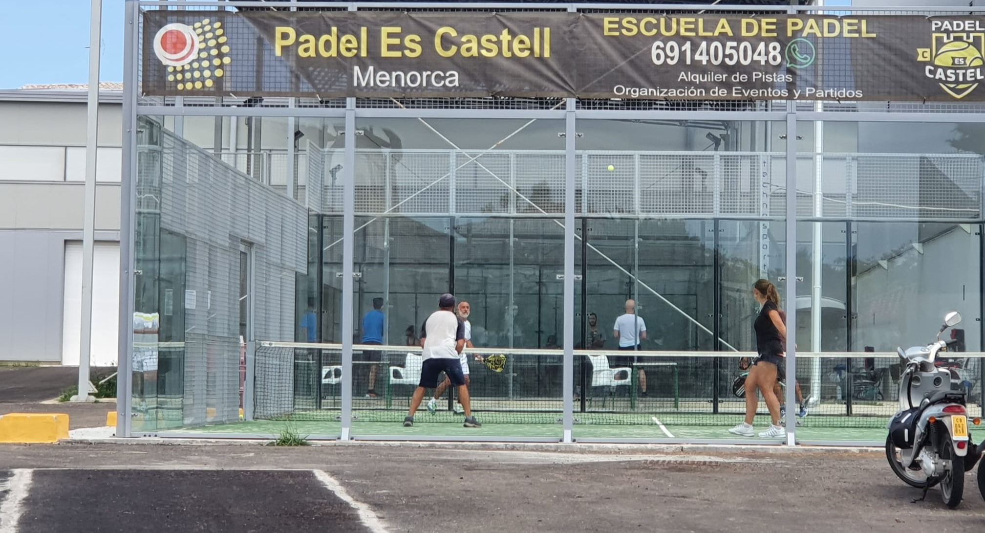PADEL ES CASTELL
