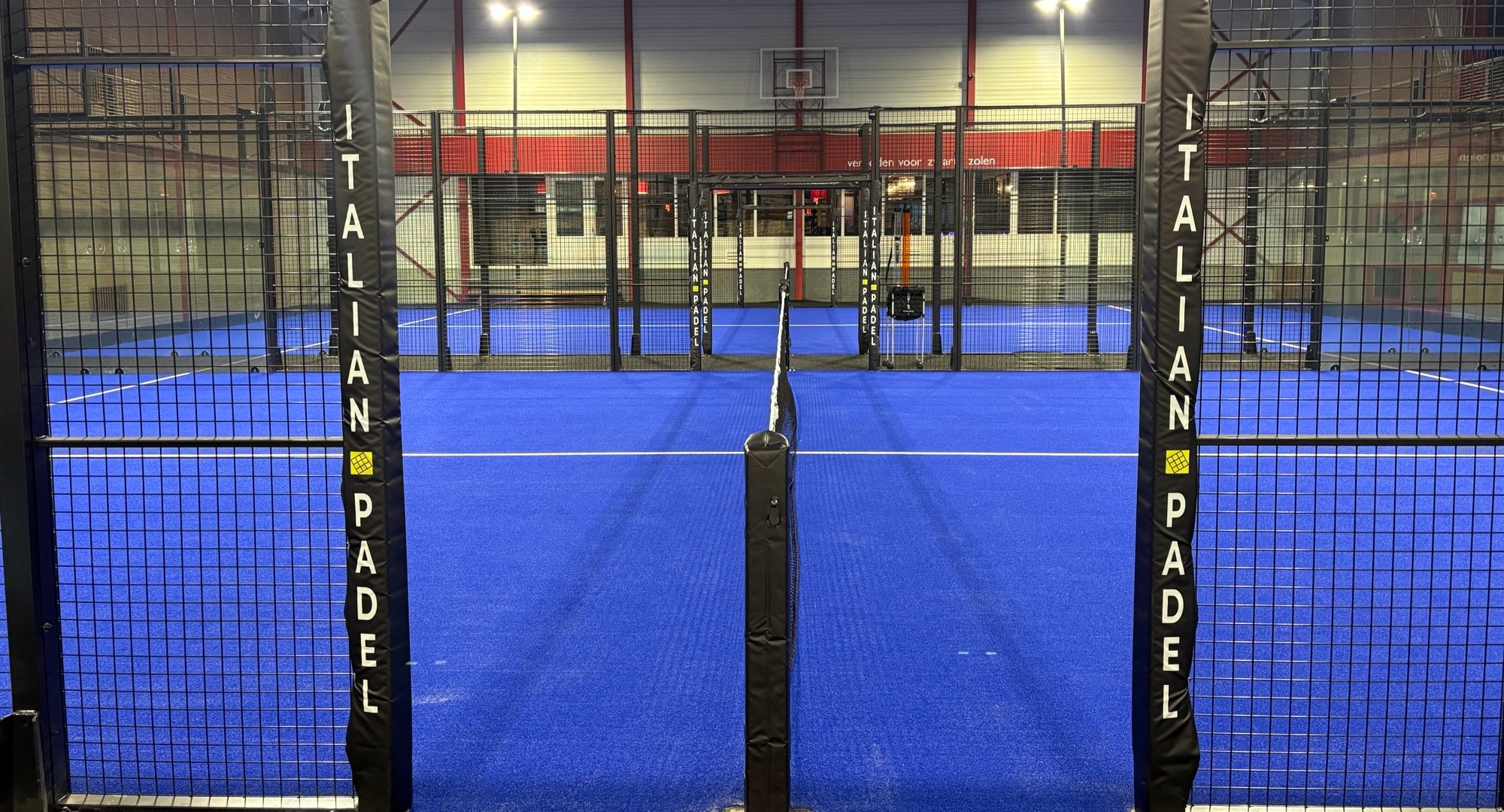 Indoor Padel Sourcy Center