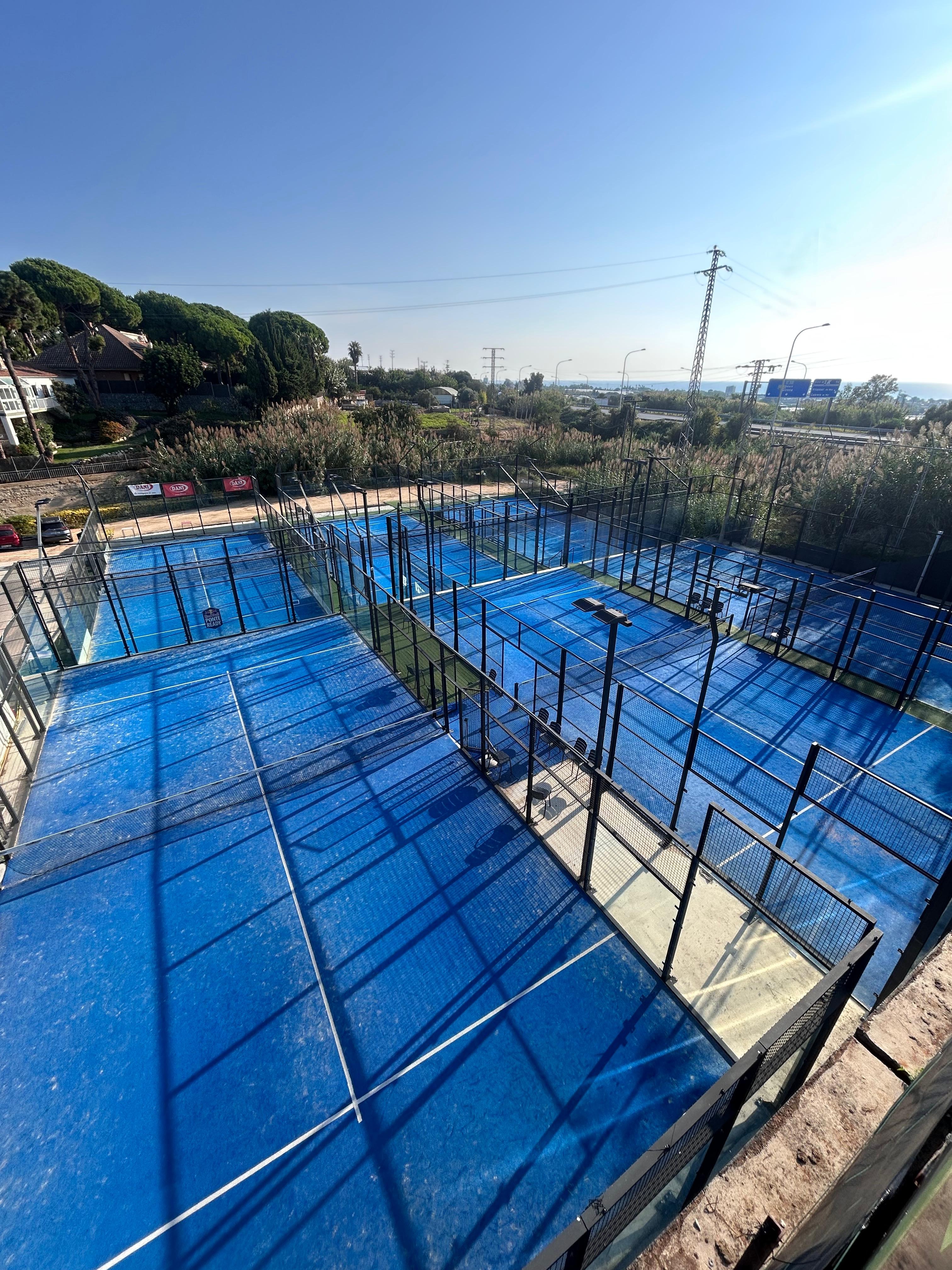 Wolf Padel Club  Cabrils