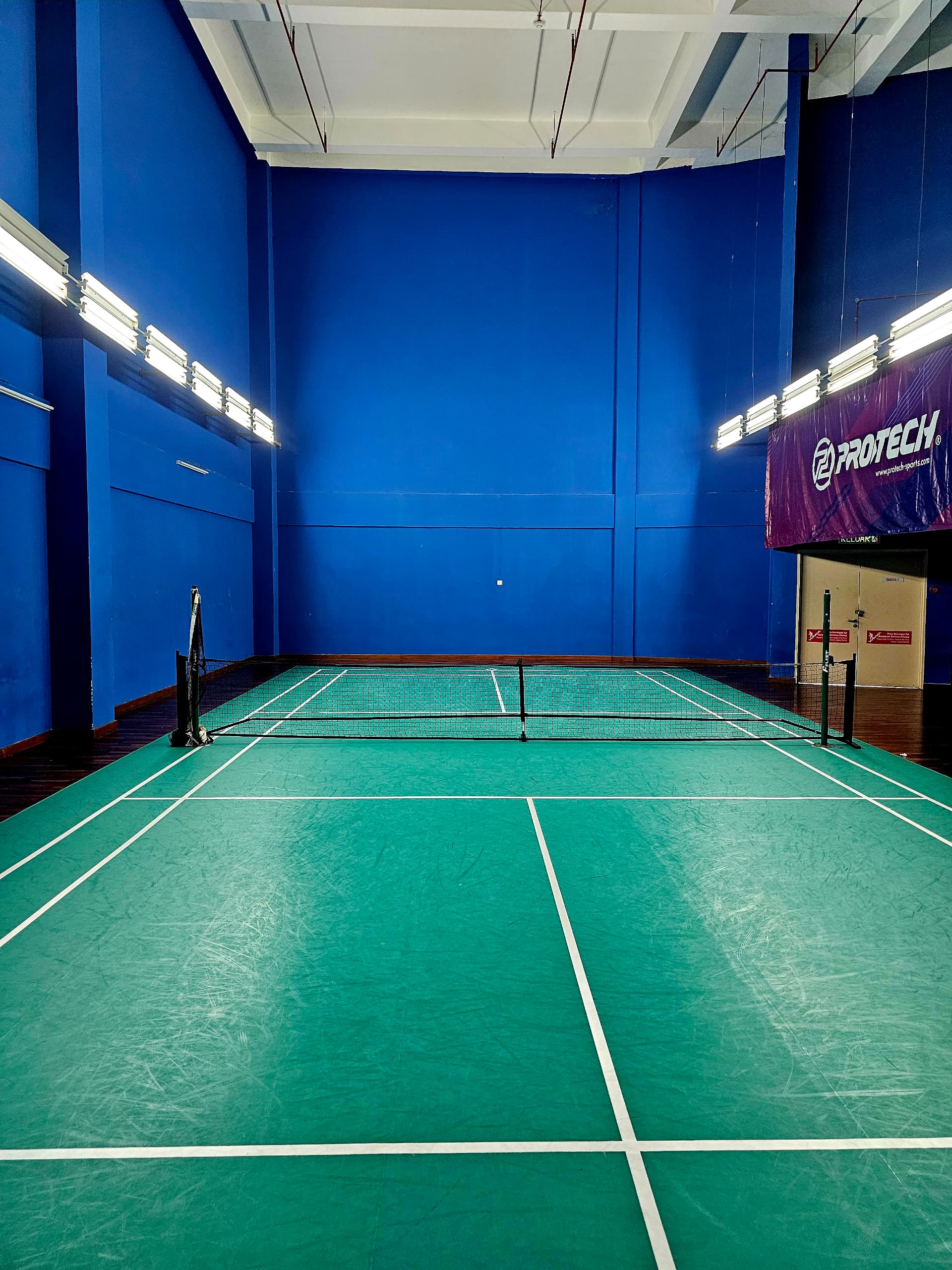 OUG Shuttle Bug Sports Center - Photo 8