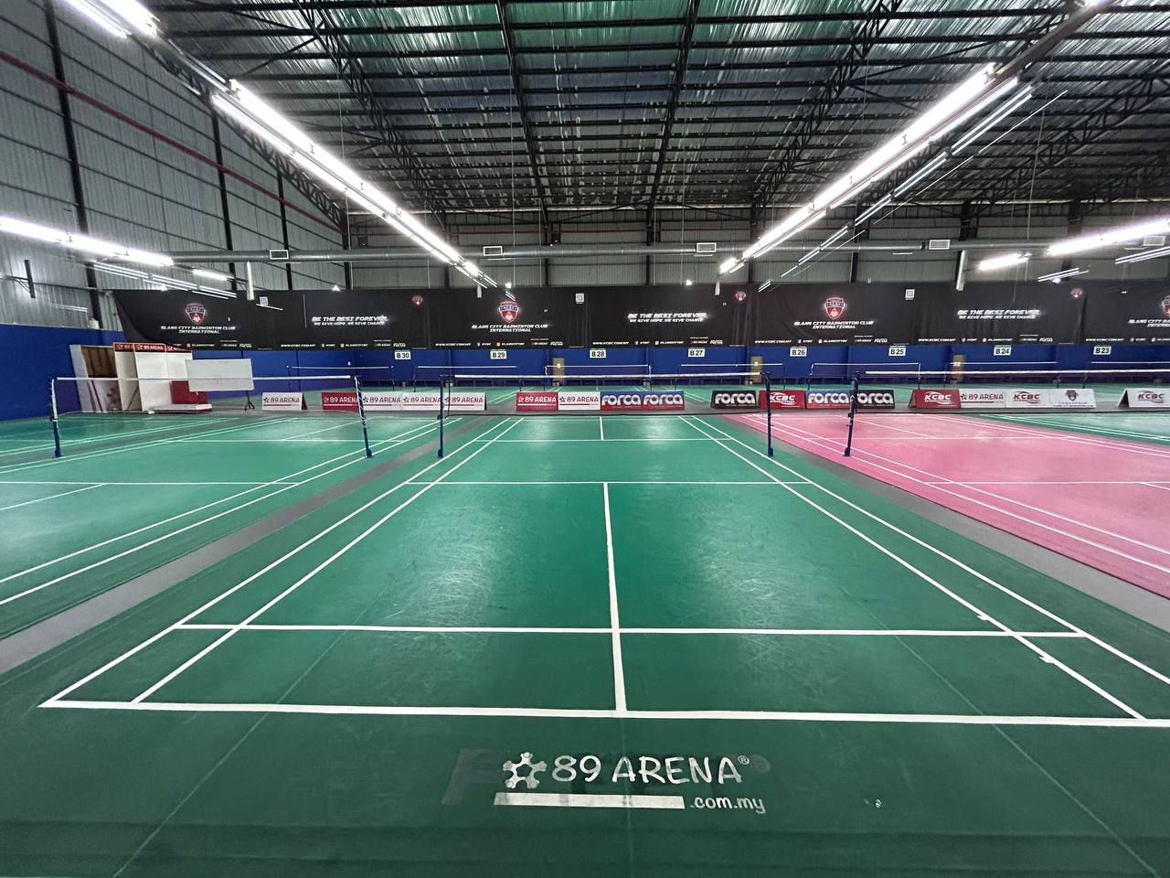 89 Arena - Photo 2