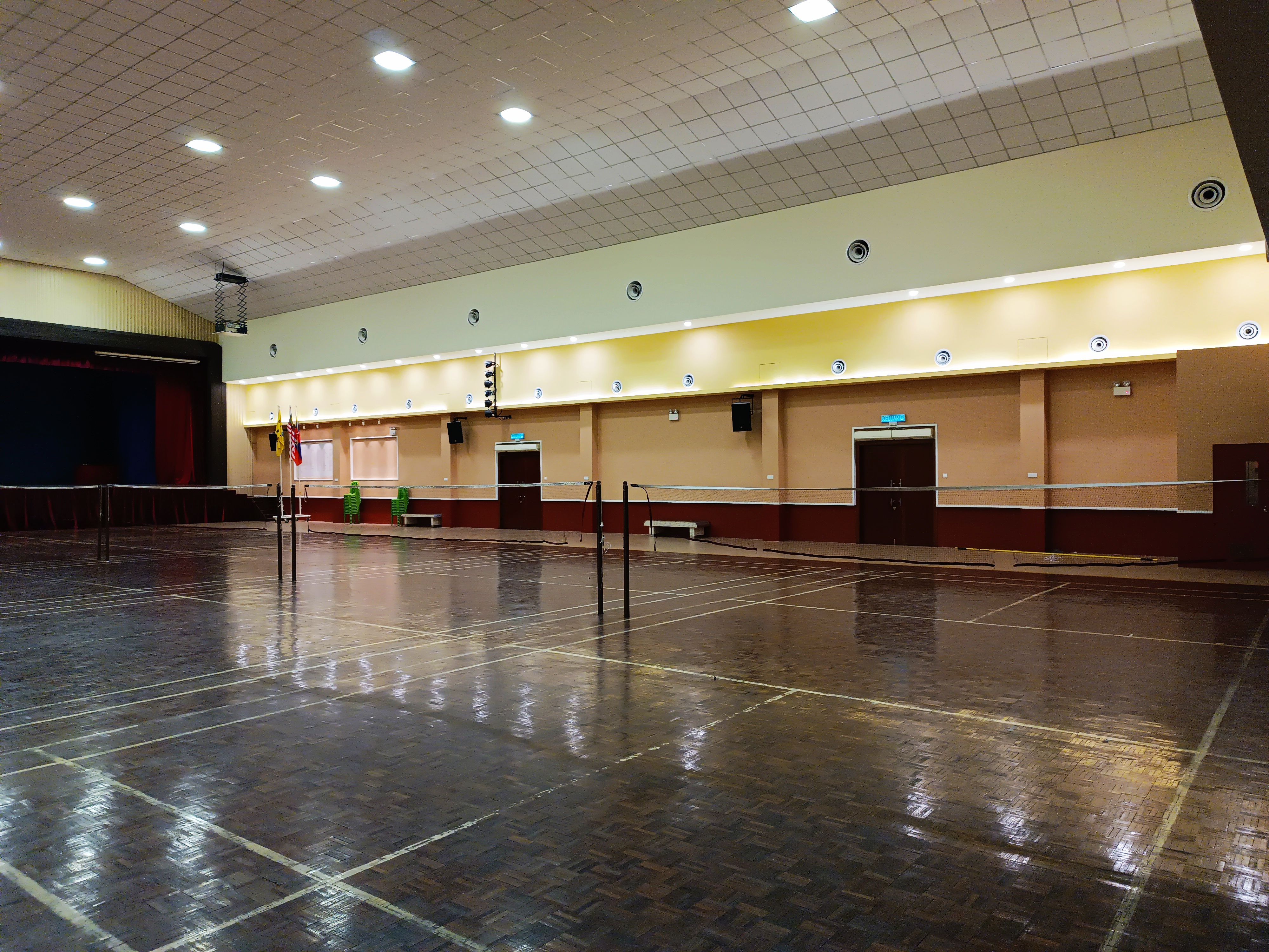 Confucian KL Badminton & Pickleball Centre - Photo 2